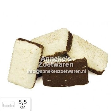 Weißer Speck mit Kokos und Schokolade per 100 gram Weißer Speck mit Kokos und Schokolade per 100 gram