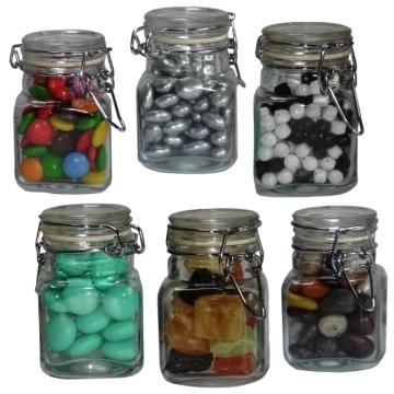 Glazenpotje met snoep, Set per set Glazenpotje met snoep, Set per set